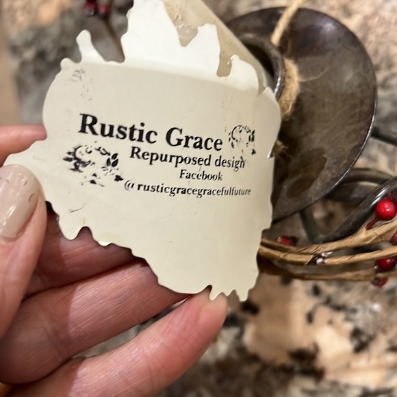 Rustic Grace design Decor - Picture 3 of 6